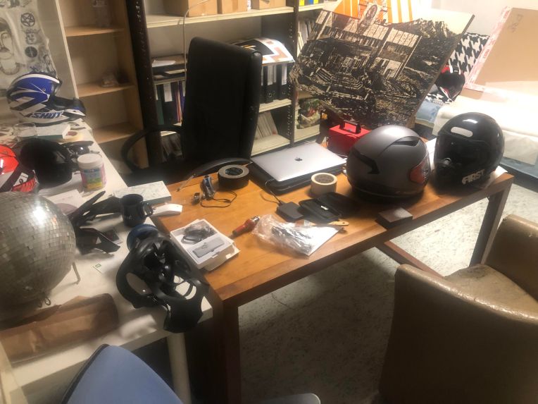 Photo de l'espace d'un espace de travail de la résidence de Tony Regazzoni à l'Atelier TA